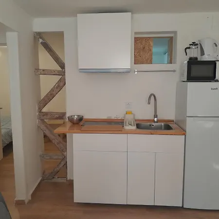 Chiado Carmo Sunny *